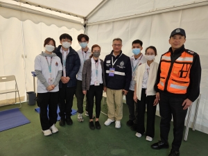 A team of 10 Saint Francis University (SFU) Physiotherapy students and teachers worked closely with the Auxiliary Medical Service (AMS) to provide professional treatment and emergency care to nearly 150 Standard Chartered Hong Kong Marathon 2025 participa